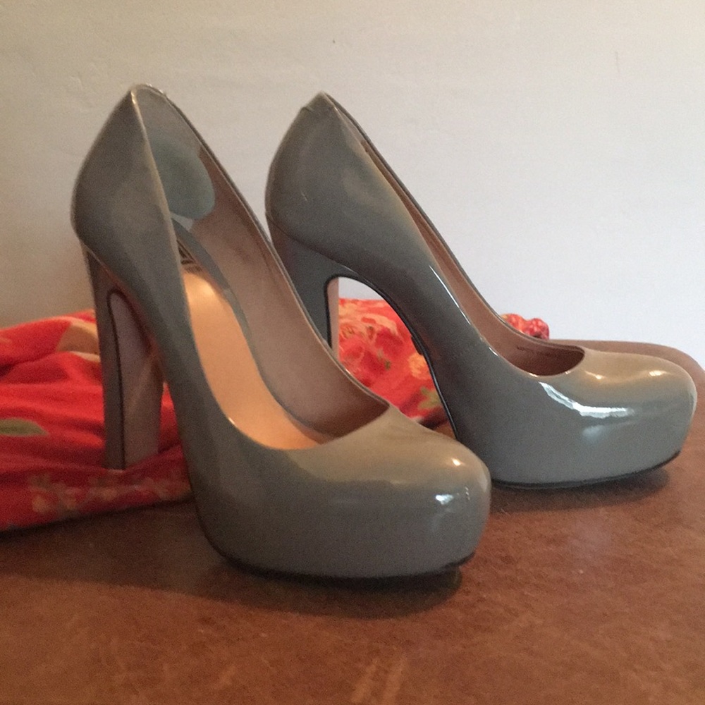 Pour La Victoire platform heels